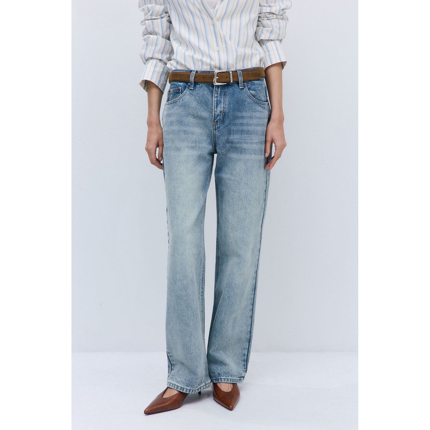 De Rococo "No. 11" Mid Rise Full Length Baggy Denim in Dusty Blue, size 27