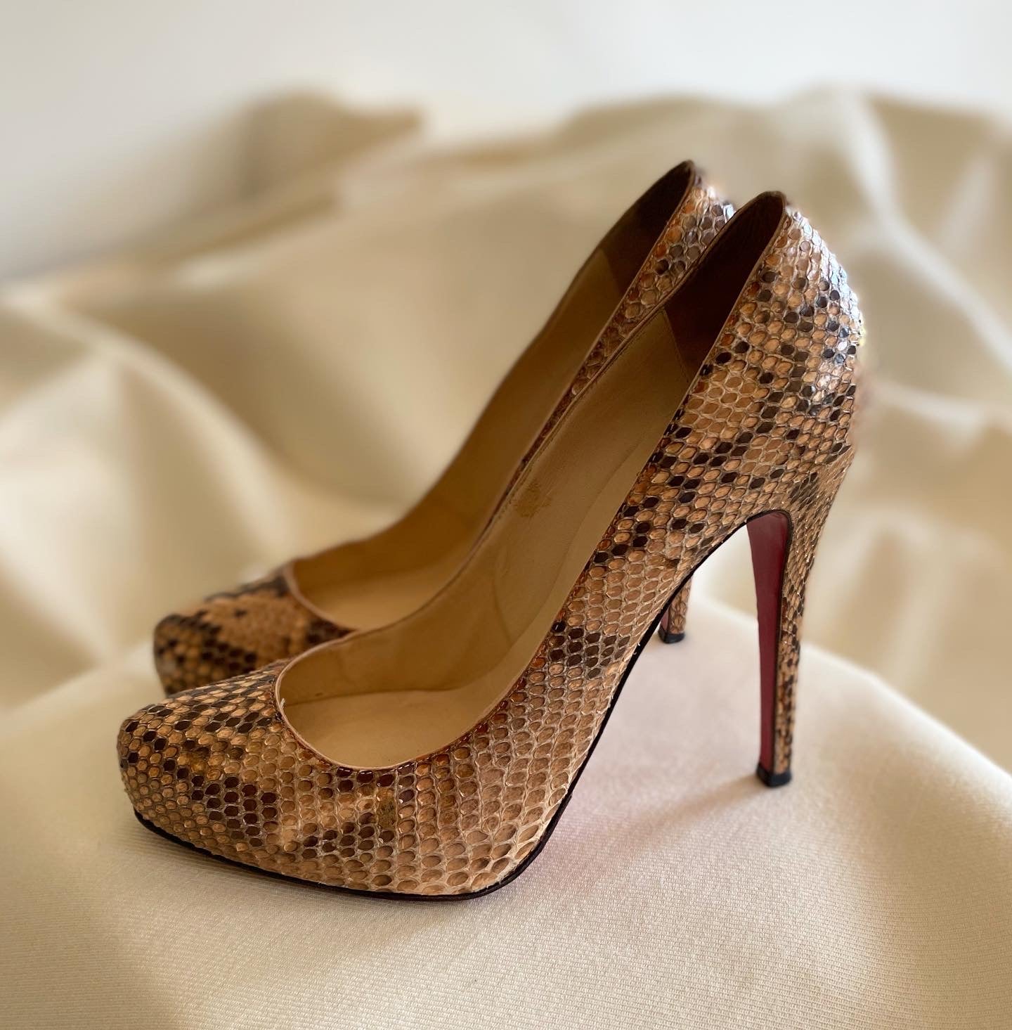 louboutin snakeskin pumps - Main Image