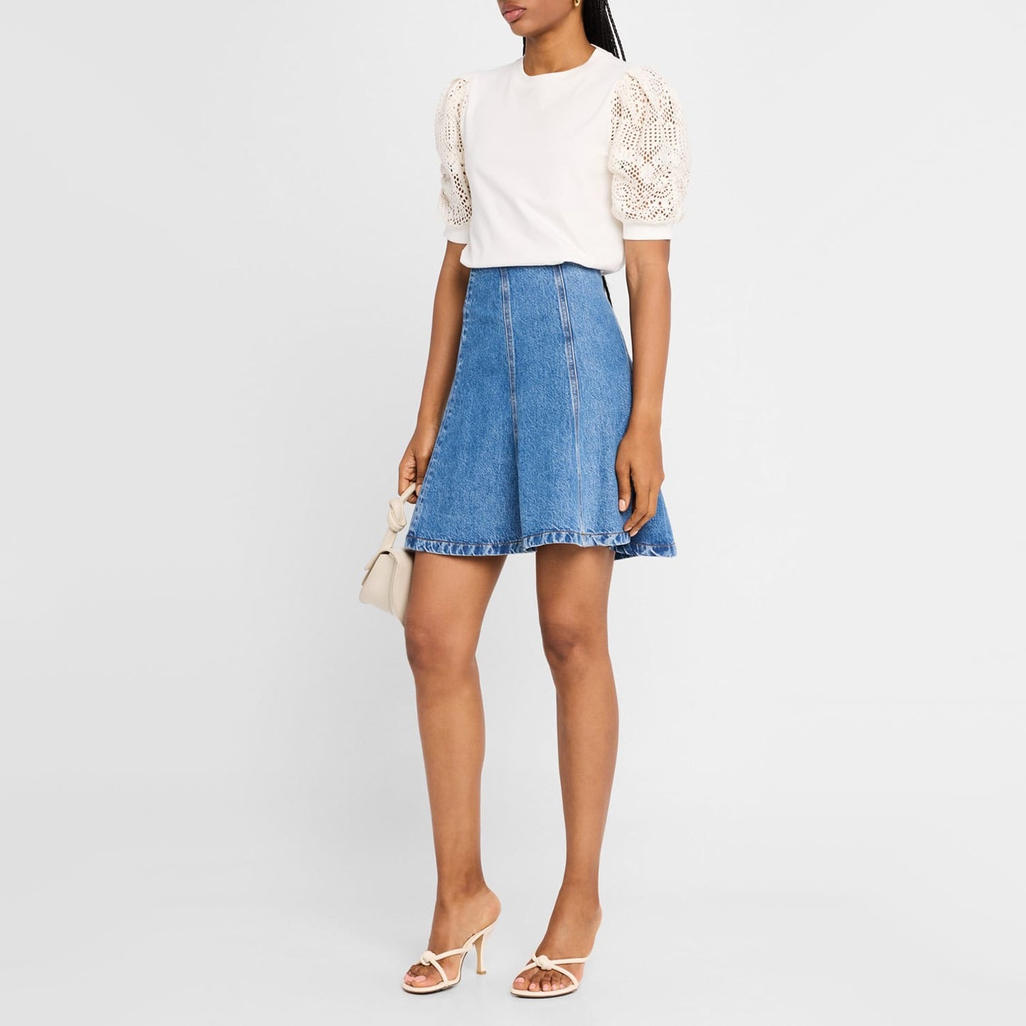Frame "The Sway" Flared Denim Skirt in Blue, size 26