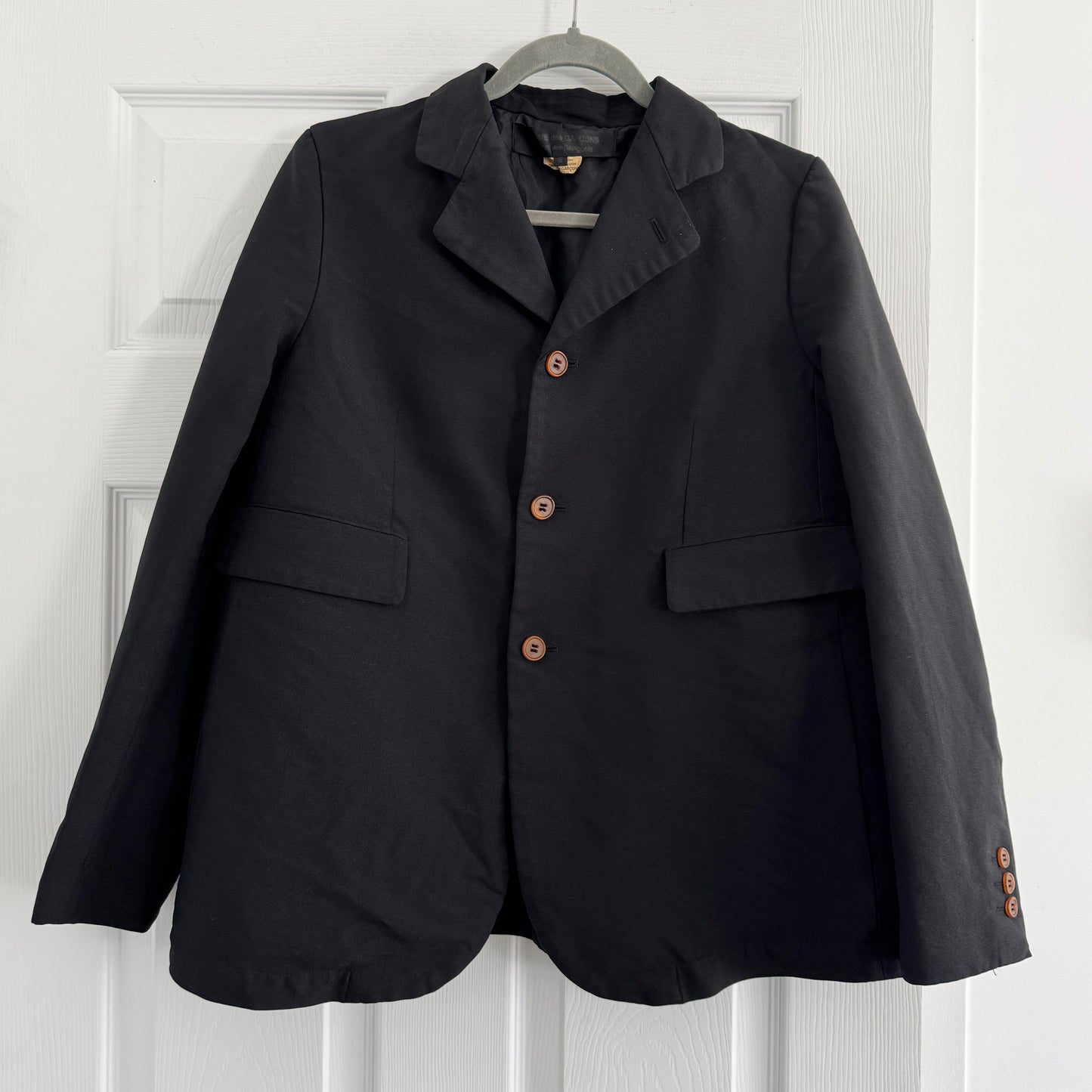 Comme des Garcons Crinkled 3 Button Flared Blazer in Black, size Small