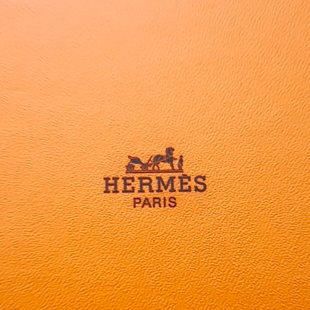 Hermes Chypre Sandals in White, size 40 (fits size 39)