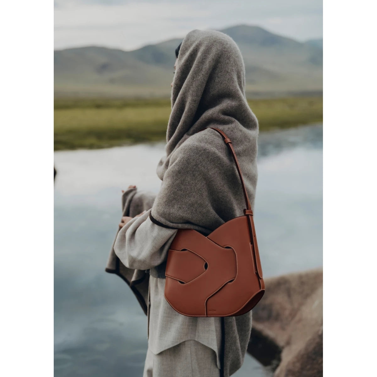 Polene "Nodde" Hobo in Smooth Cognac