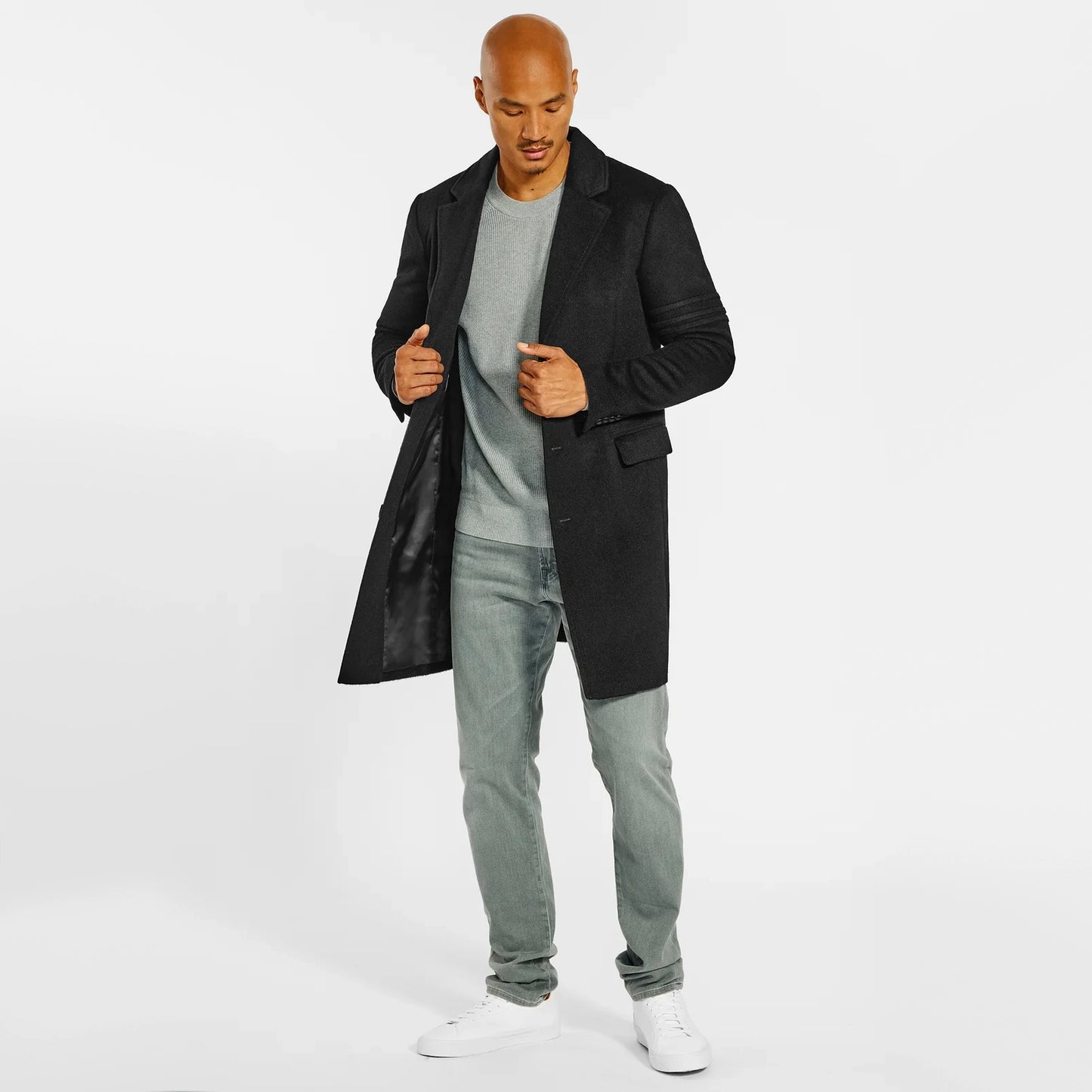 Sentaler Baby Alpaca Notched Lapel Overcoat in Black, size XL