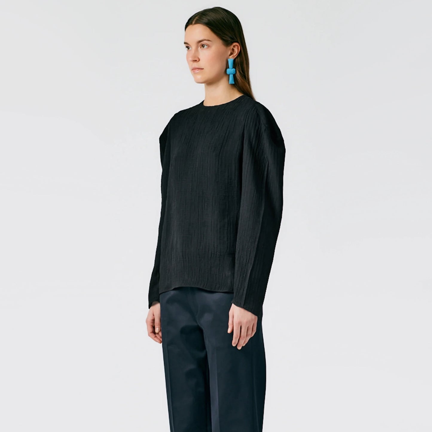 Tibi Matte Crinkle Long Square Sleeve Top in Black, size 6