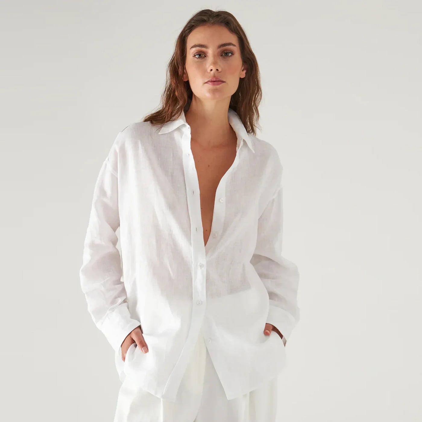 Patrick Assaraf "Boyfriend" Linen Shirt in White, size Medium