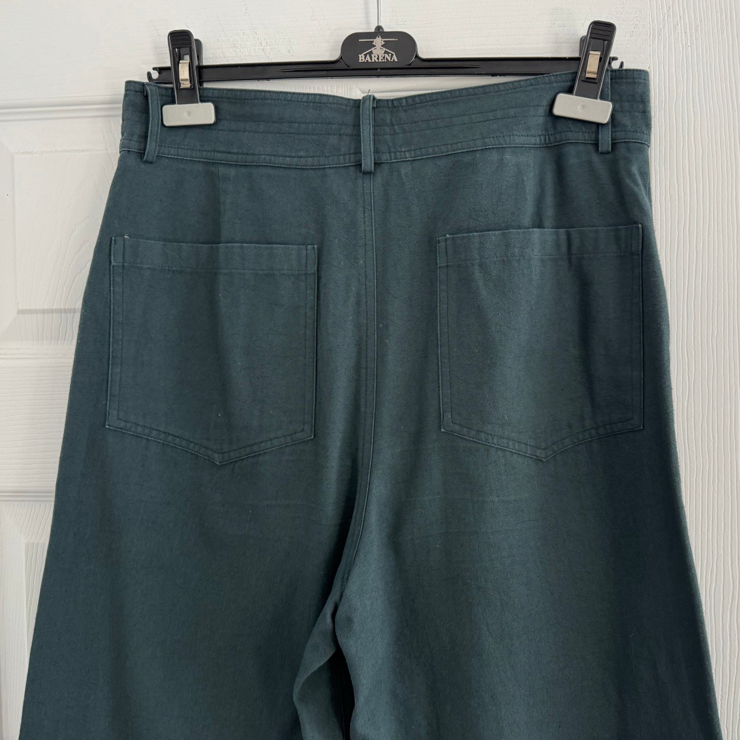 Apiece Apart “Merida” pants in Green, size 10. Fits like 6/8!