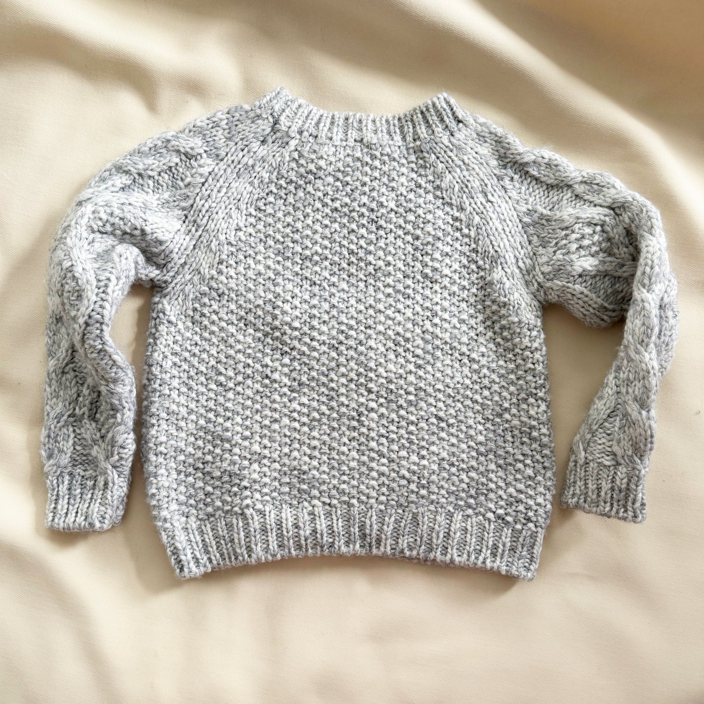 ** KIDS ** Buho Cable Knit Sweater in Light Grey, size 5-6 years