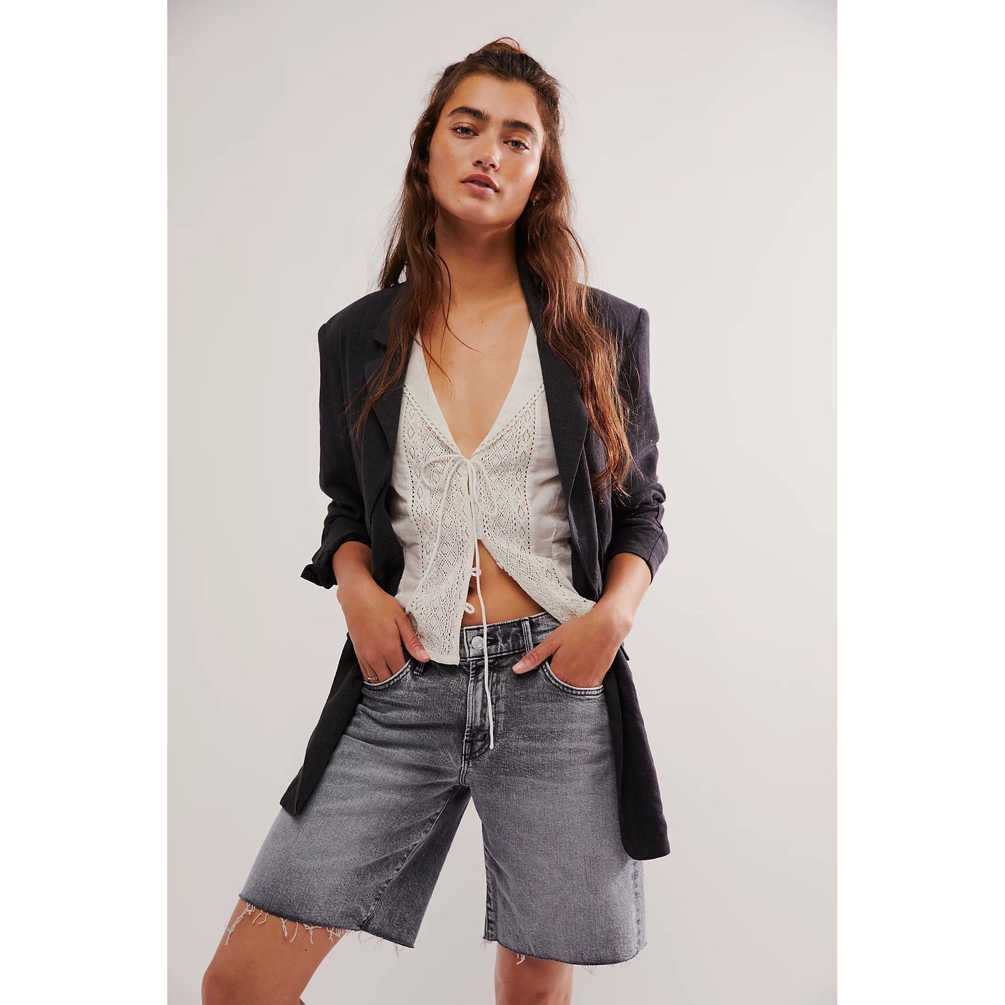 Mother Denim "Undercover" Frayed Shorts in "Drawing A Blank", size 27