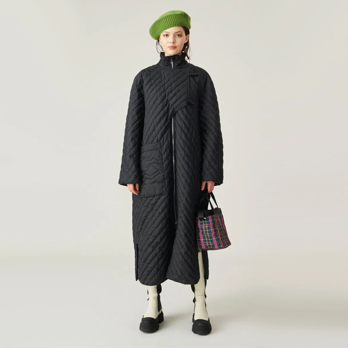 Ganni Quilted Ripstop jacket in Black, size 40 (size L-XL)