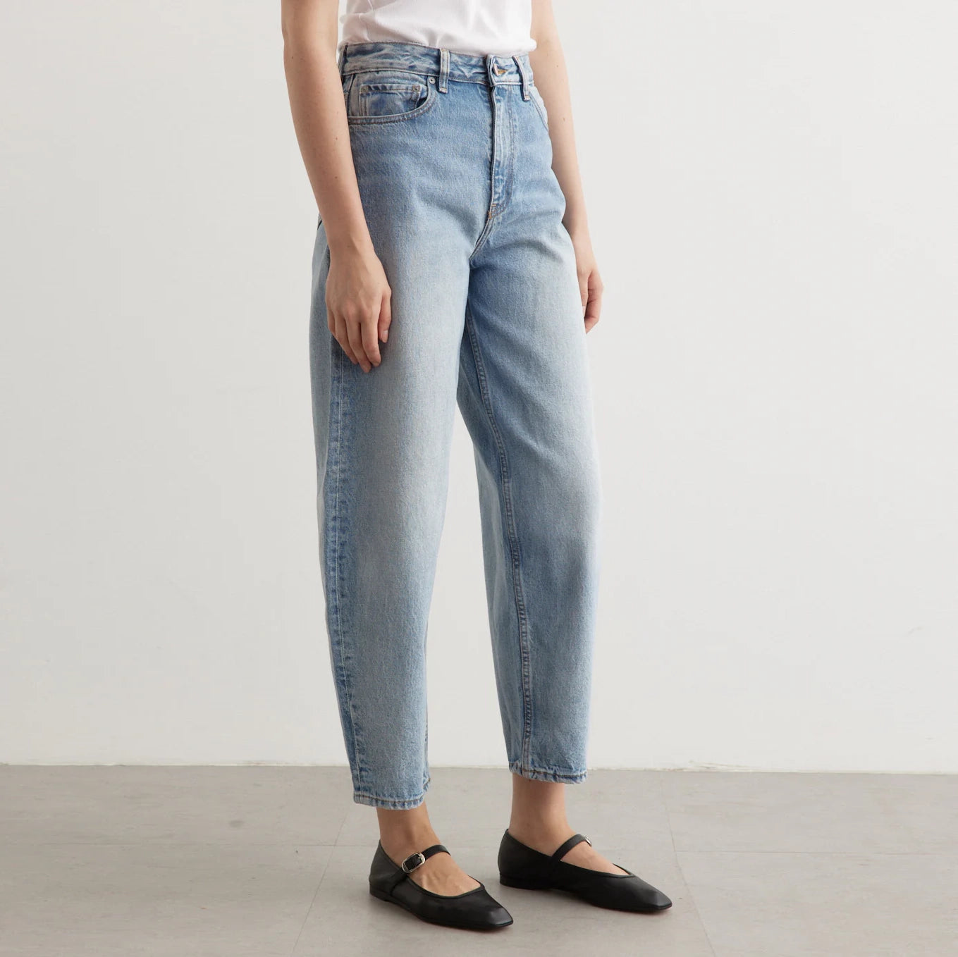 Ganni "Stary" Jeans in Blue, size 27