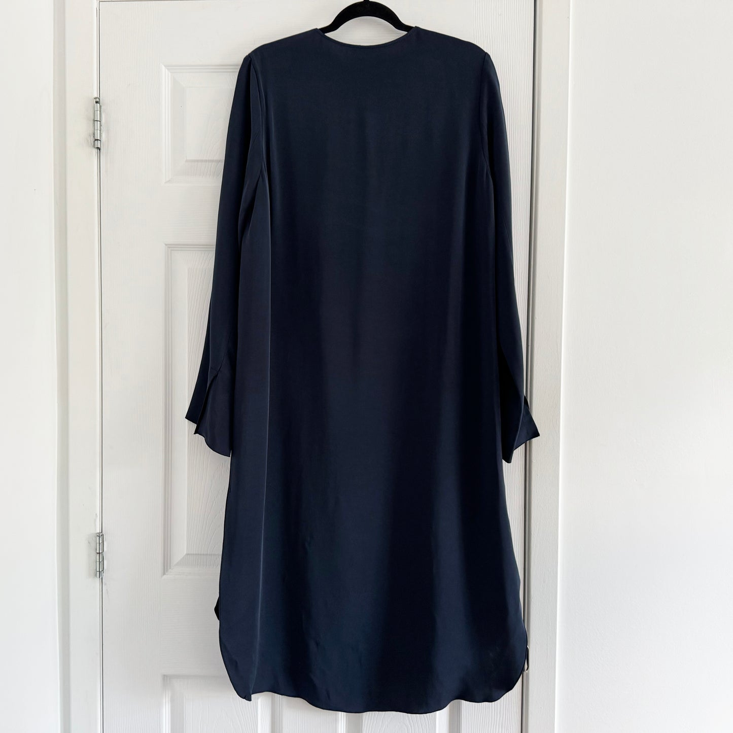 Joseph Long Sleeve Crepe Dress in Navy Blue, size 42 (fits like 6/8)