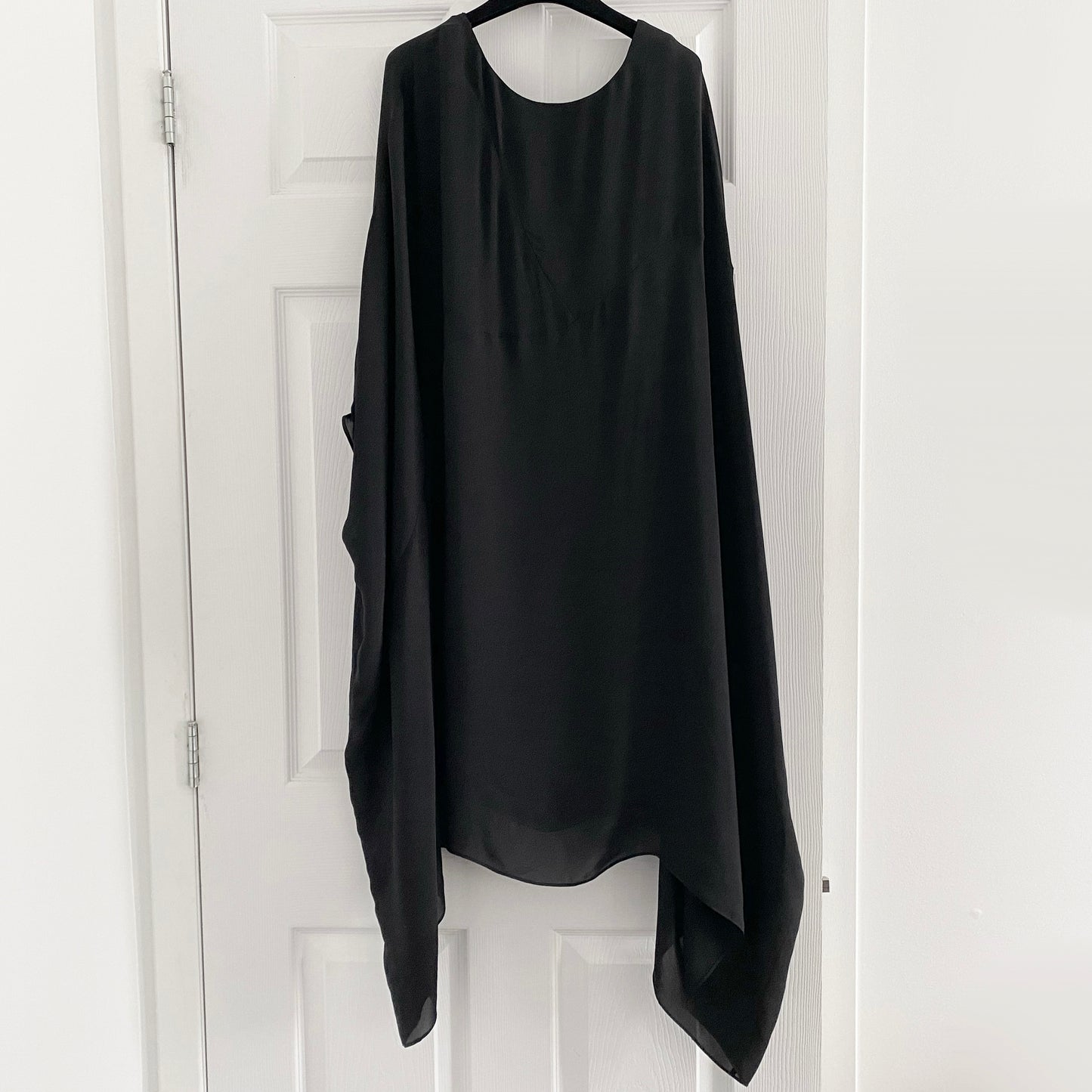 Lauren Bagliore Silk Kaftan Dress in Black, size Small