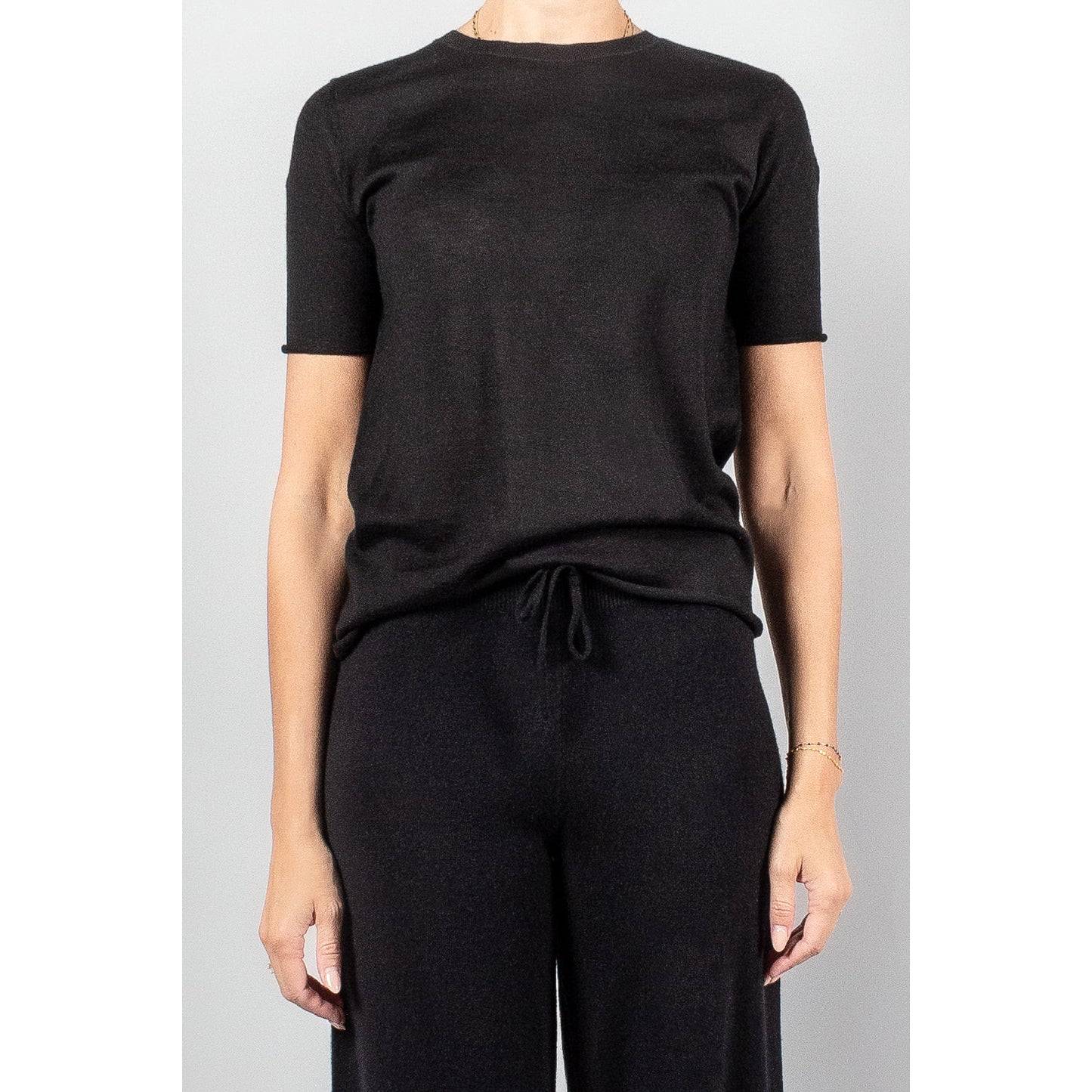 Lisa Yang "Ari" Cashmere Tee in Black, size "0" (XS)