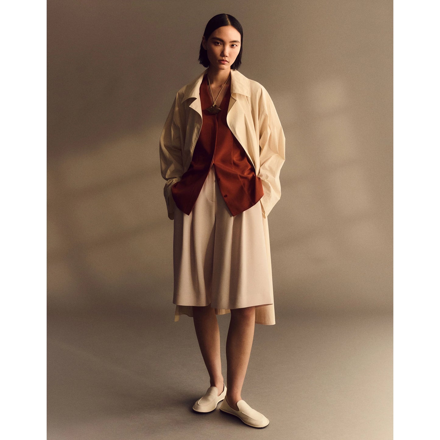 Lafayette148 Open Trench Coat in Beige, size Small