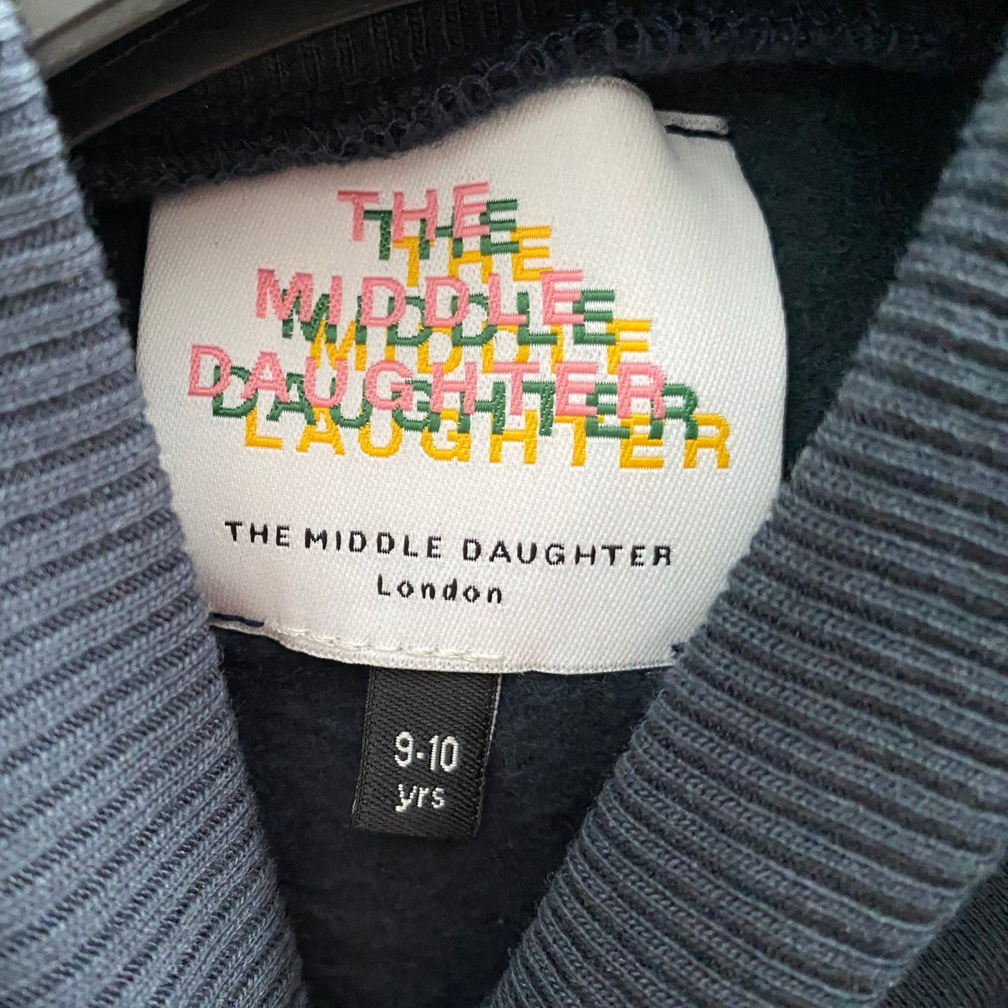 ** KIDS ** THE MIDDLE DAUGHTER Tiered Ruffle Dress in Printed Botanical/Navy, size 9/10y