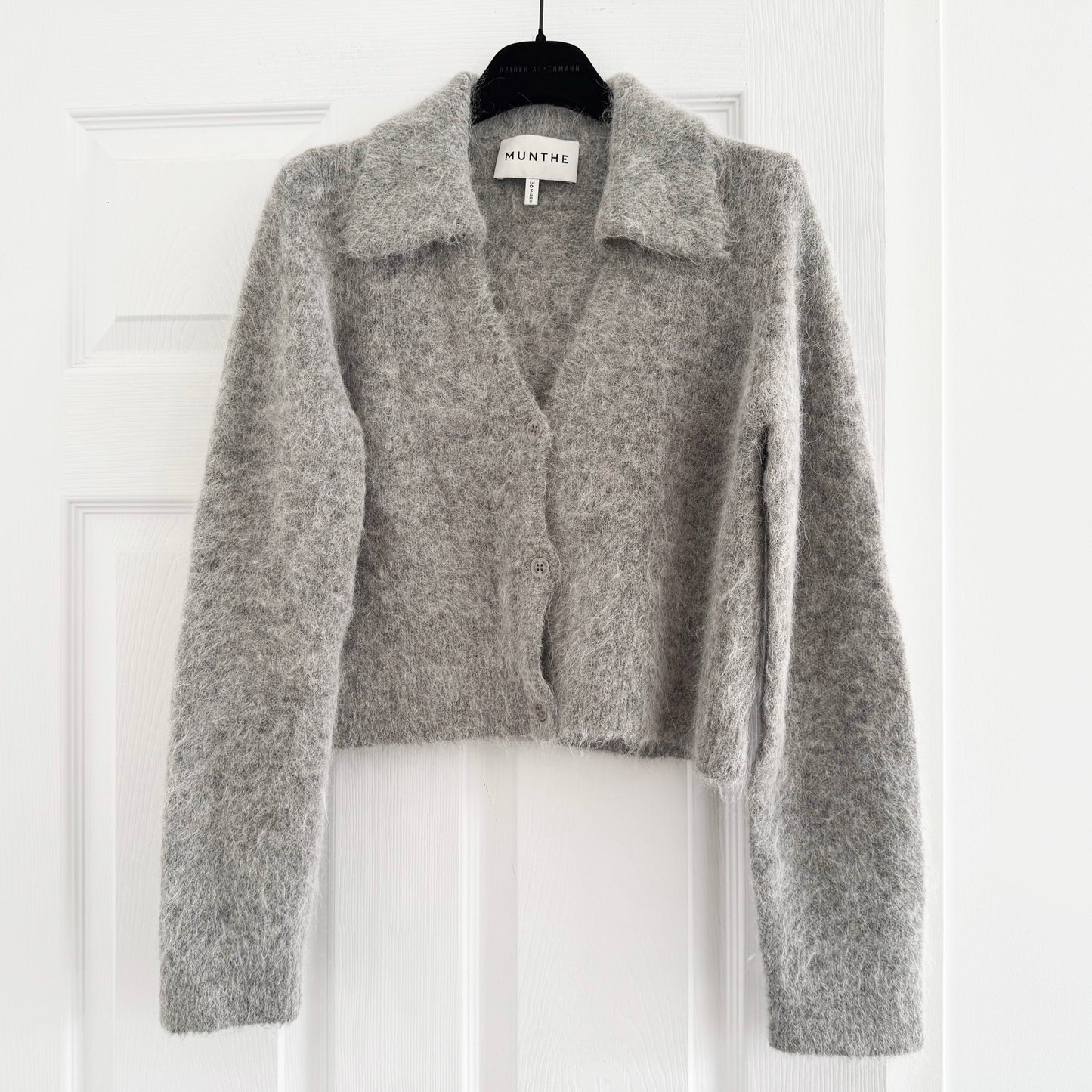 Munthe "Roxas" Cropped Cardigan in Grey, size 36