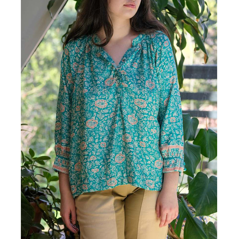 Natalie Martin "Remy" Blouse in Green Floral Print, size Medium