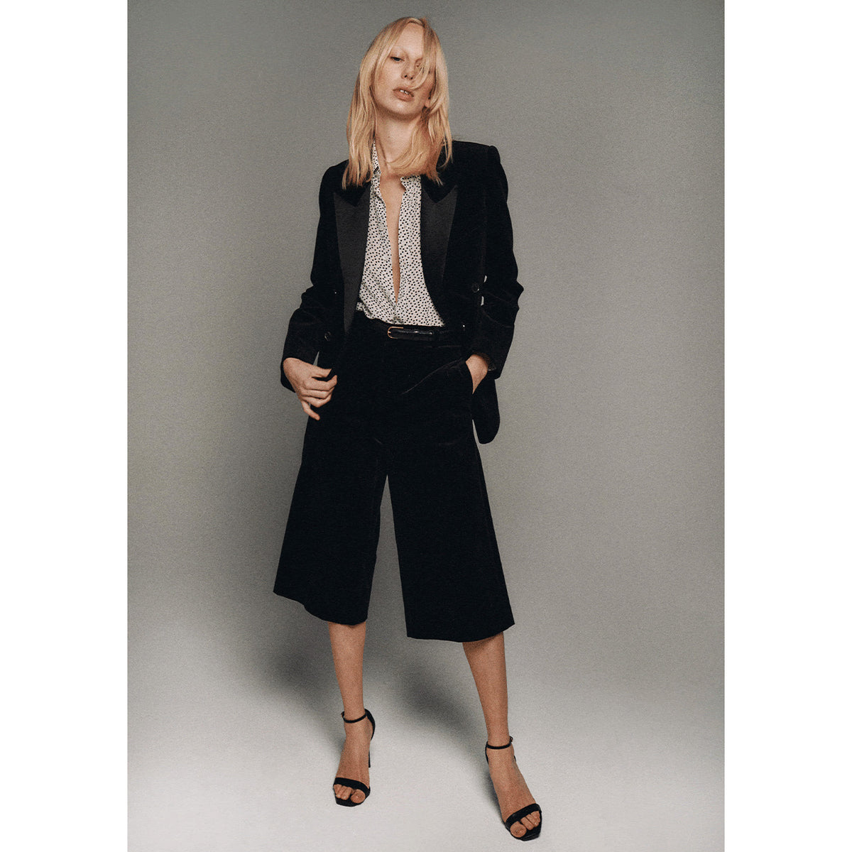 Nili Lotan Tailored Suiting Wool Gaucho Pants in Black, size 6