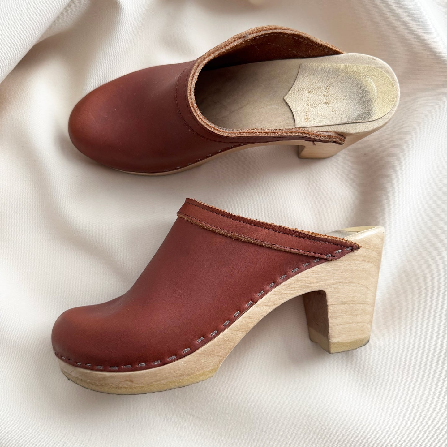 No 6 Store Clogs in Cognac, size 38