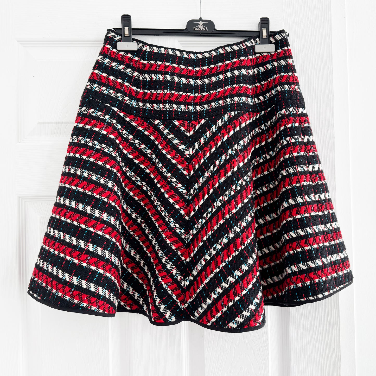 Oscar de la Renta Wool Tweed Skirt in Red/White/Black, size 8 (fits size 6)