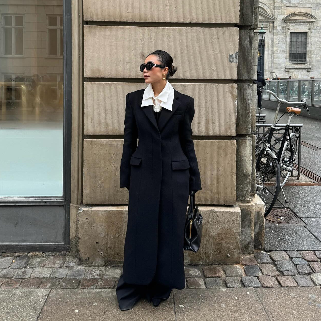 Source Unknown "Holin" Hourglass Coat in Black, size Medium (fits S/M)