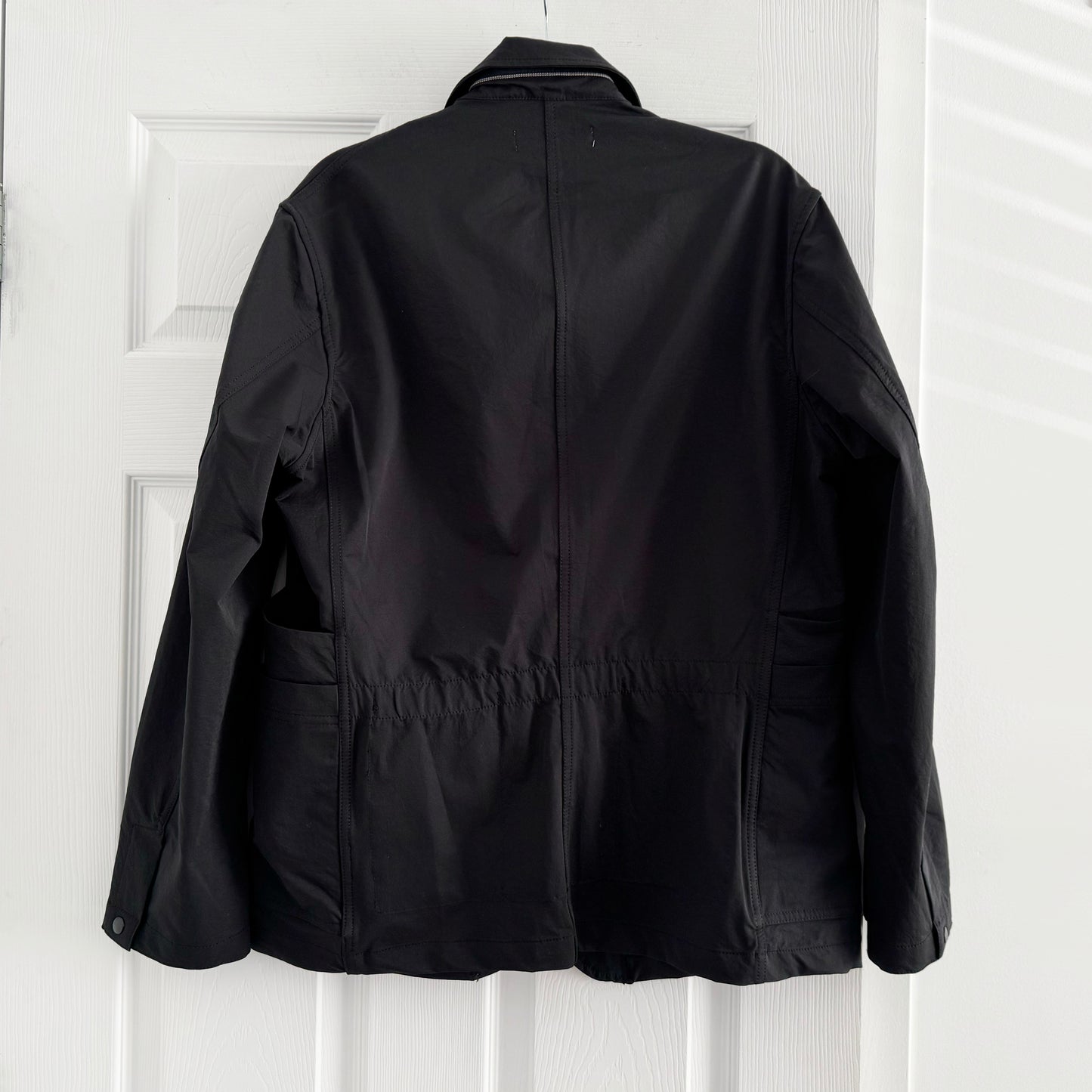 Works and Days 2-Way Working Jacket in Black, size Large
