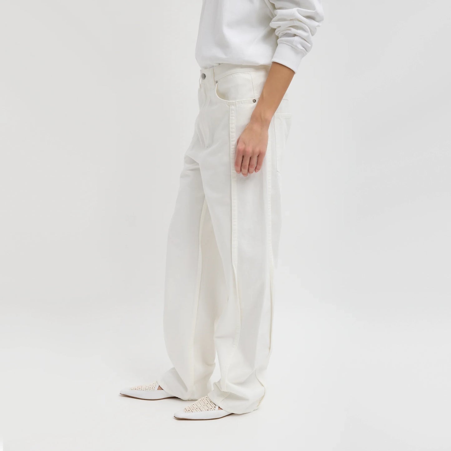 Tibi "Tuck Denim" Jeans in White, size 32