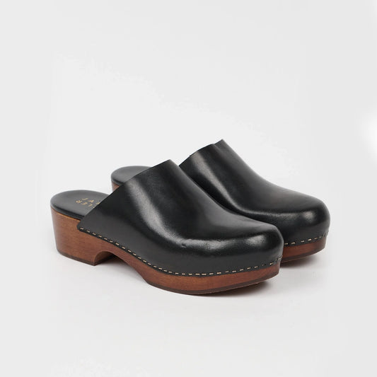 Jamie Haller Clogs in Black, size 37