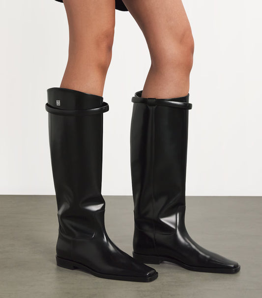 Toteme Riding Boots in Black, size 39