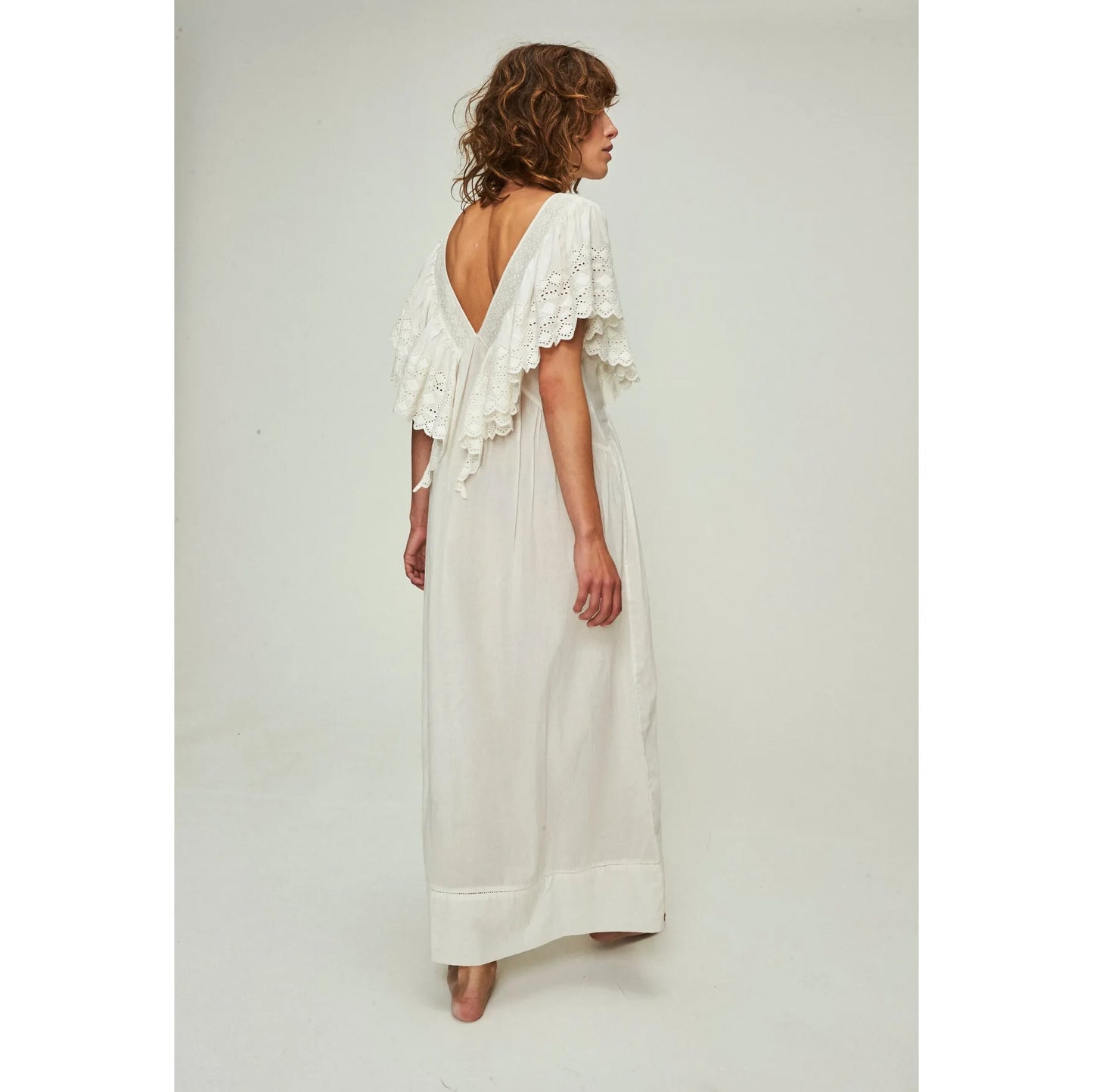 Faune Embroidered Cotton Nightgown in Off-White, Size Large