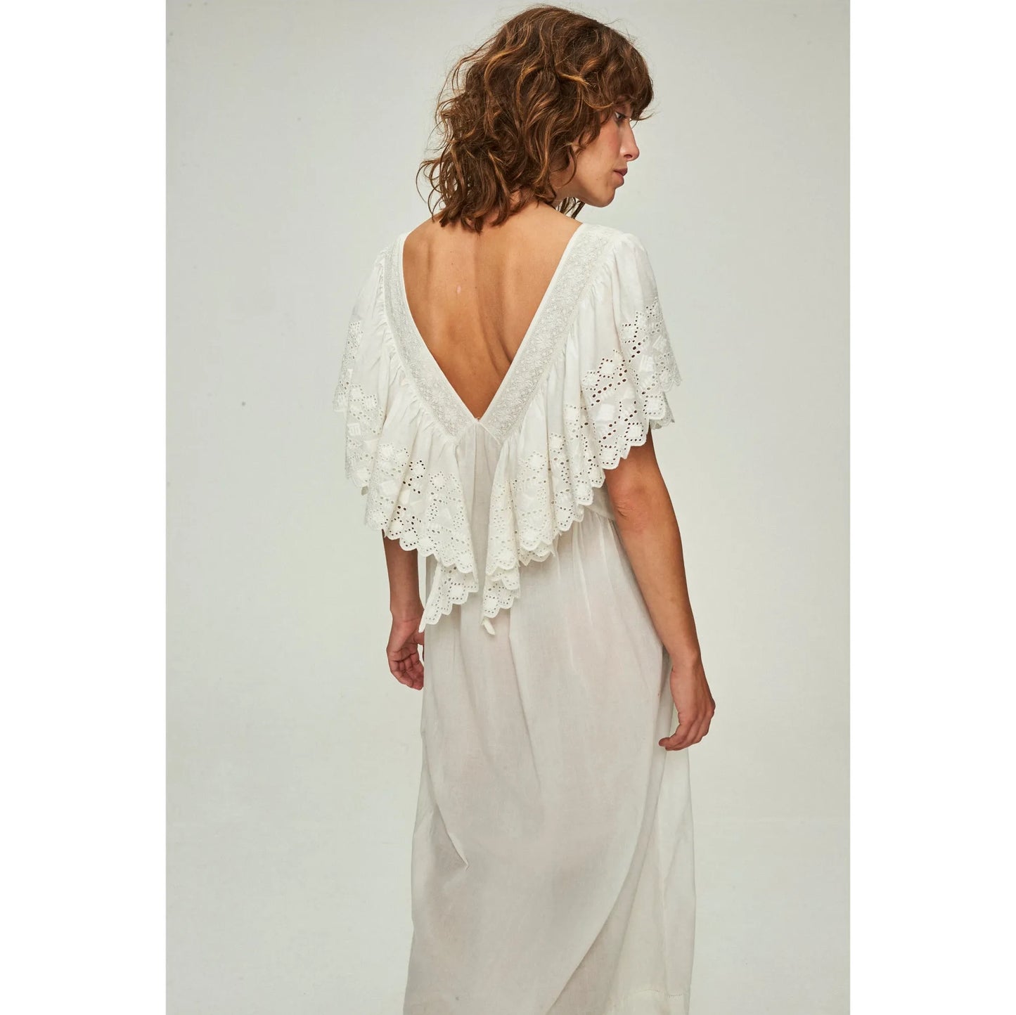 Faune Embroidered Cotton Nightgown in Off-White, Size Large