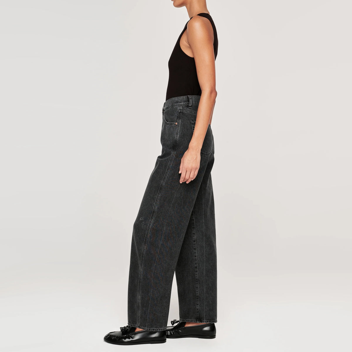 DL1961 "Taylor Relaxed Barrel 31" Jeans in "Nightshade", size 29