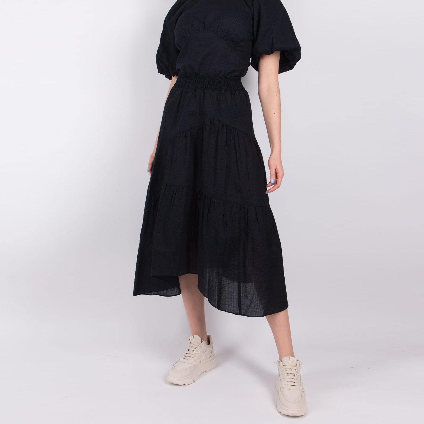 Frame Gathered Seam Seersucker Skirt in Navy, size Small