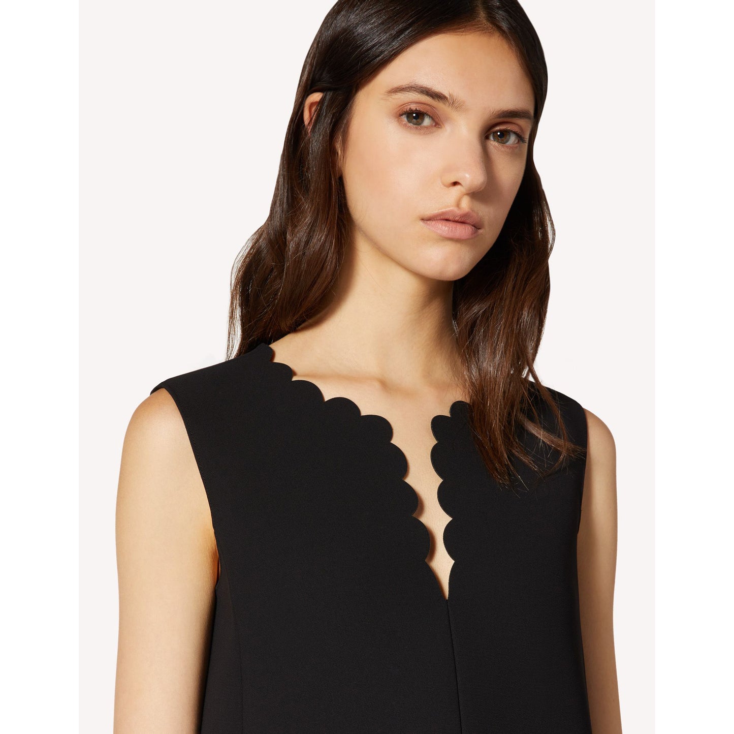 Robe RED Valentino noire à bordure festonnée, taille 38IT/2US