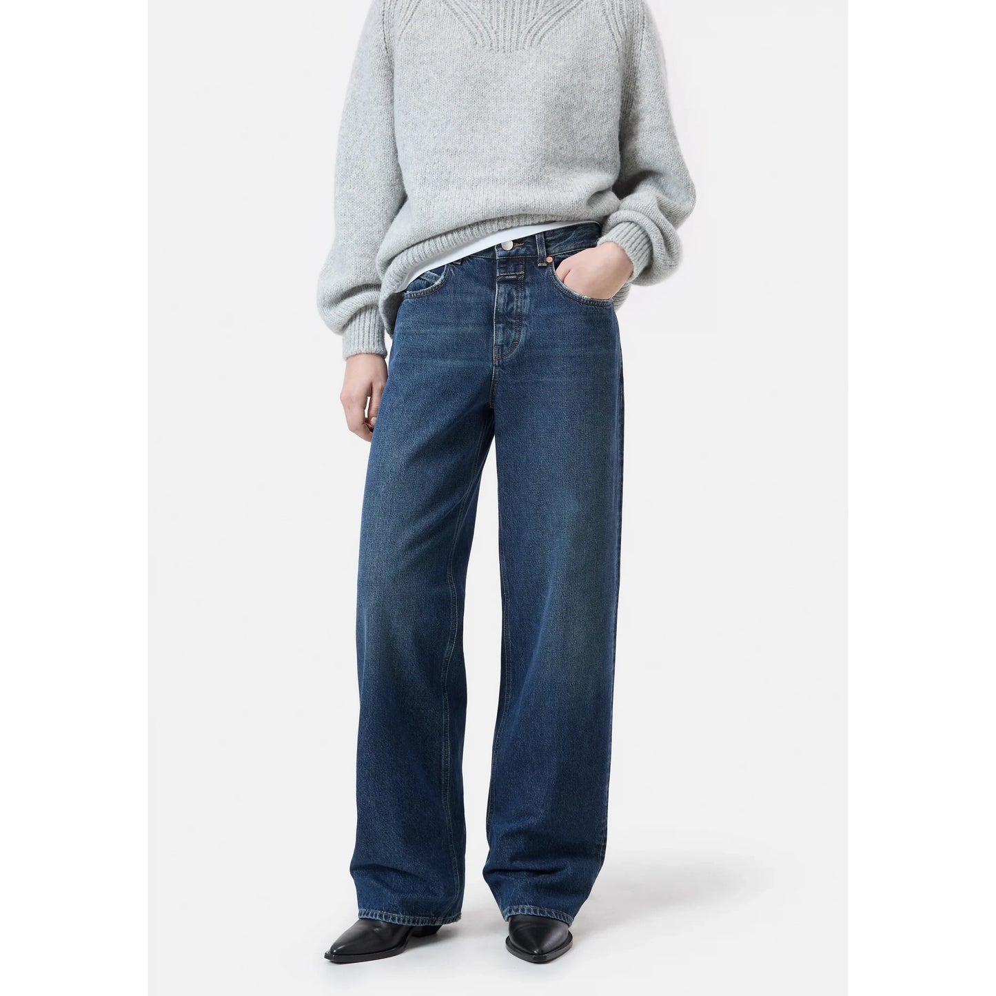 Closed "Nikka" Wide Leg Jeans in Dark Blue, size 32