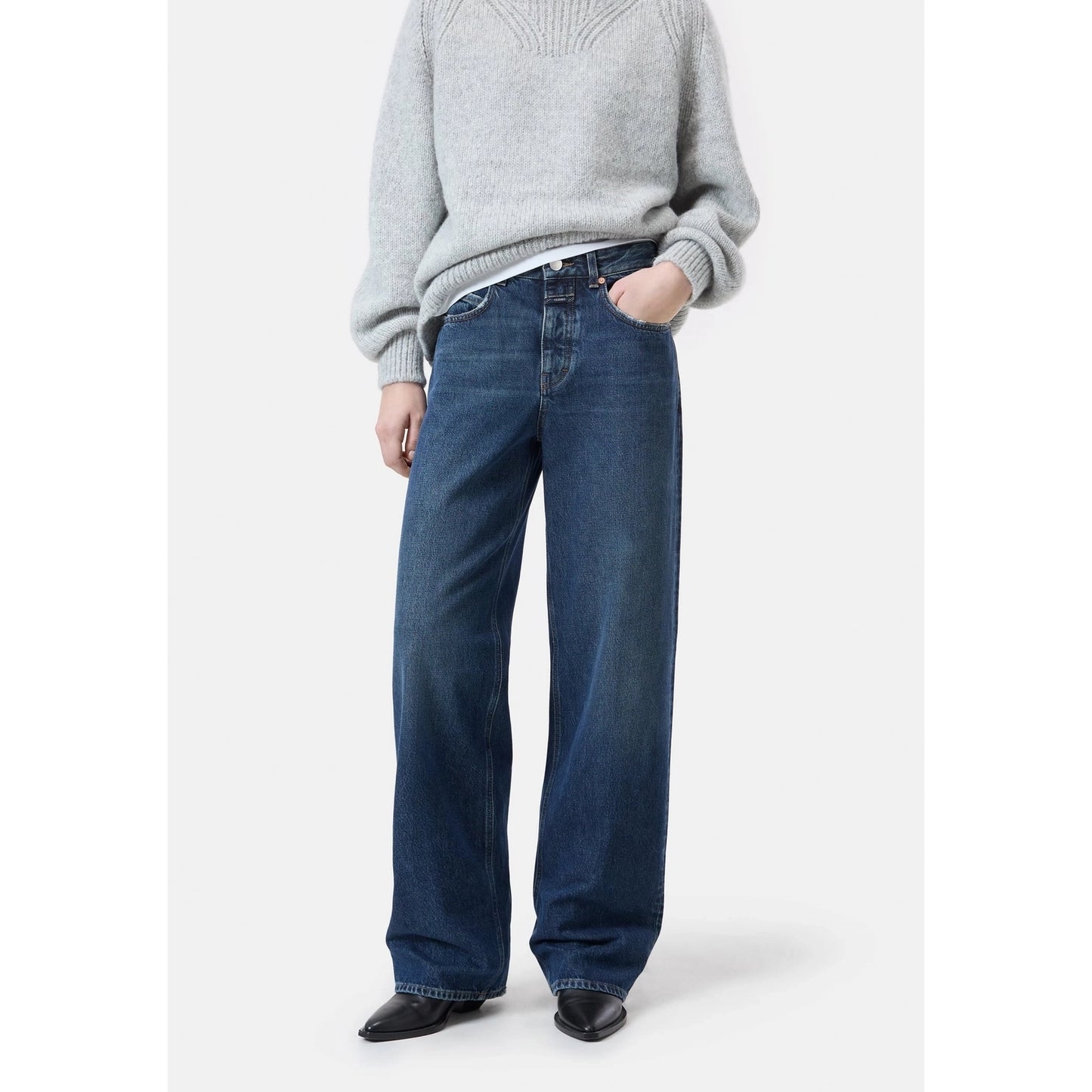 Closed "Nikka" Wide Leg Jeans in Dark Blue, size 32