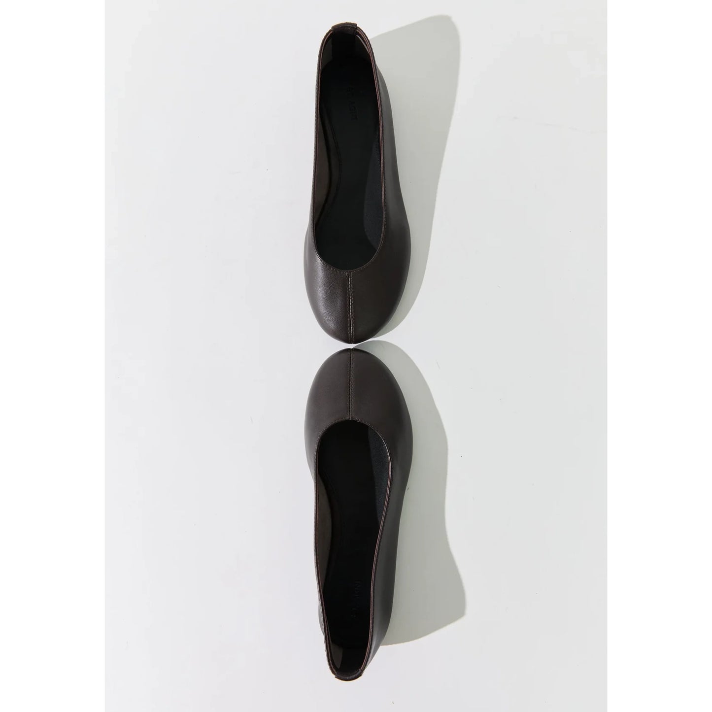 St Agni Low Scoop Ballet Flat in Coffee, size 37