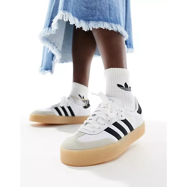 Adidas Sambae Sneakers in Black/White, size 6 (fits like 6.5)