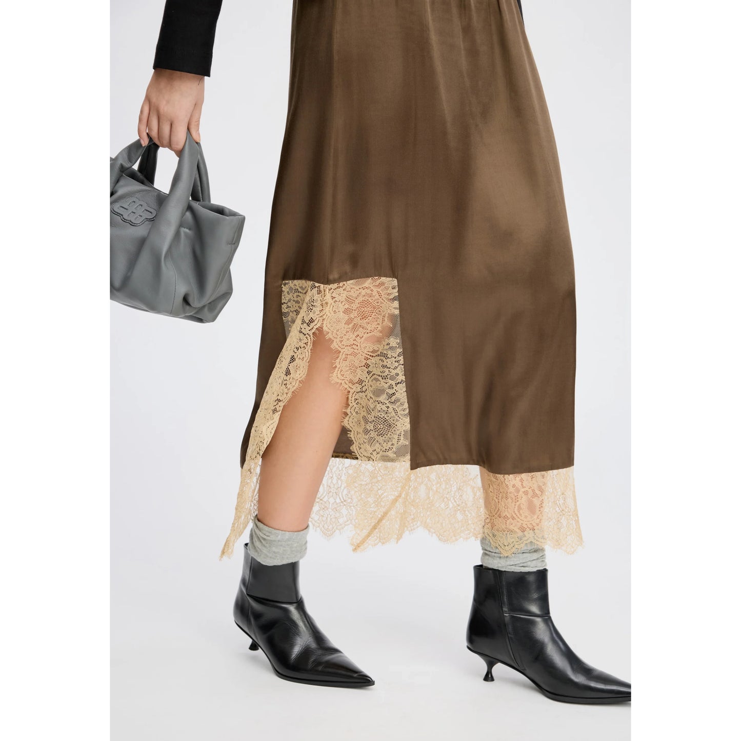 Munthe "Ravin" Slip Skirt w Lace in Brown, size 34