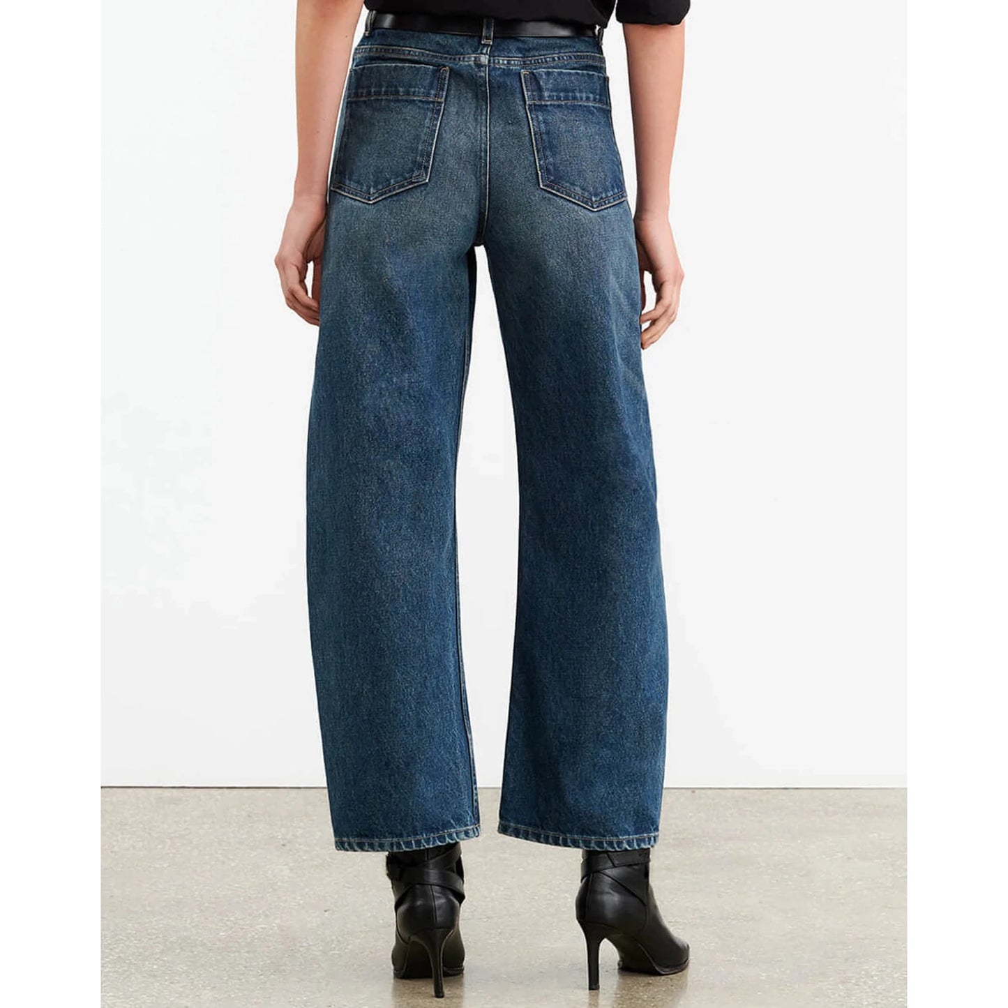 Nili Lotan "Otis" Jeans in Simon Wash, size 26 (size 25)