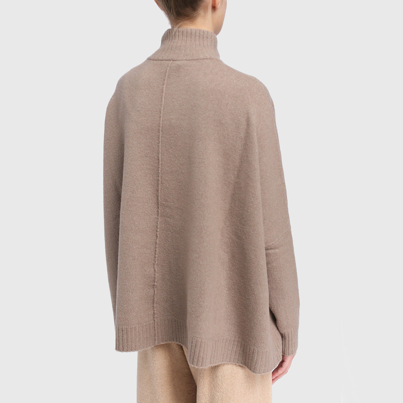 Max Mara Leisure "Sonaldo"Oversize Turtleneck in Taupe, size Medium