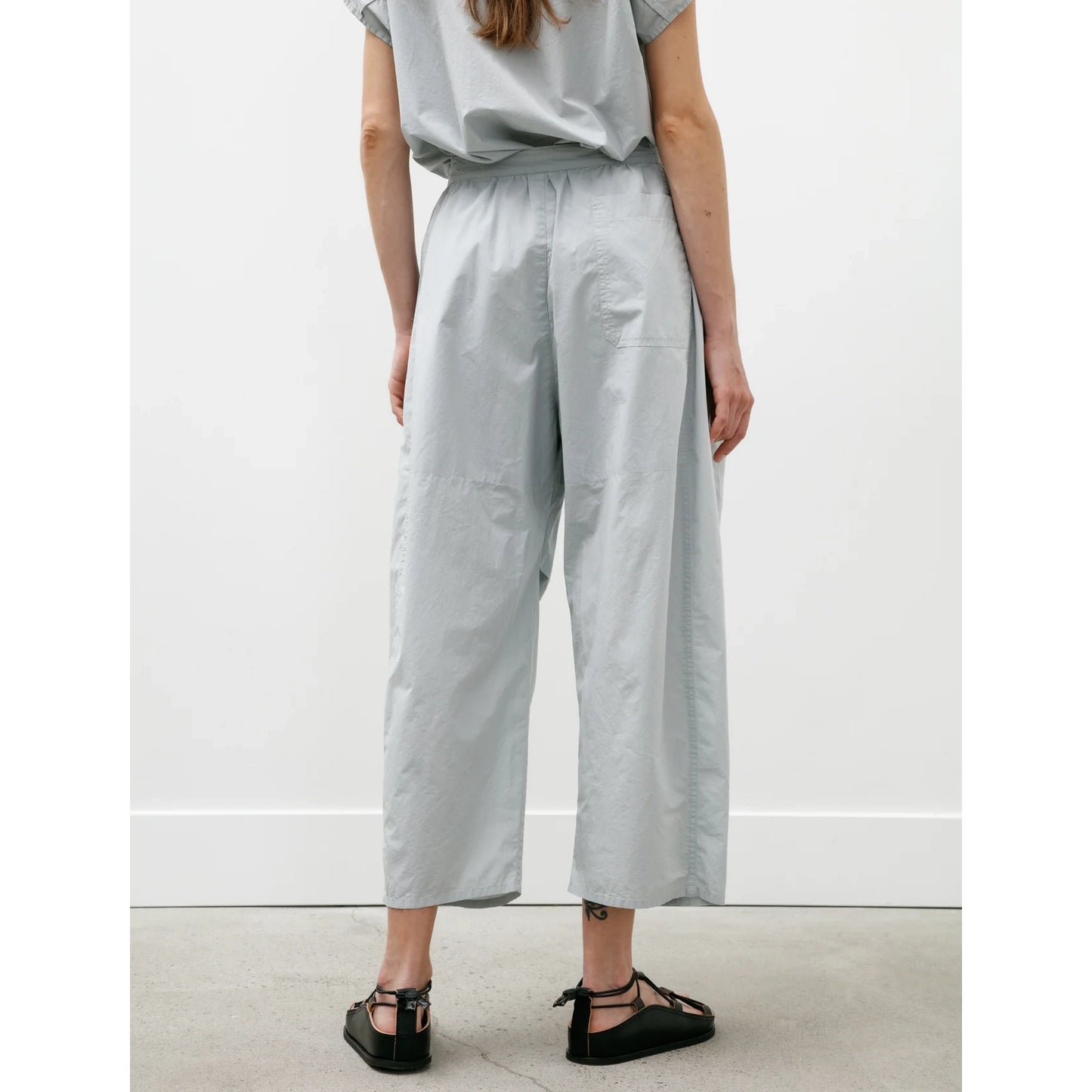 Lemaire Cotton Poplin Parachute Pants in Cloud Grey, size 34