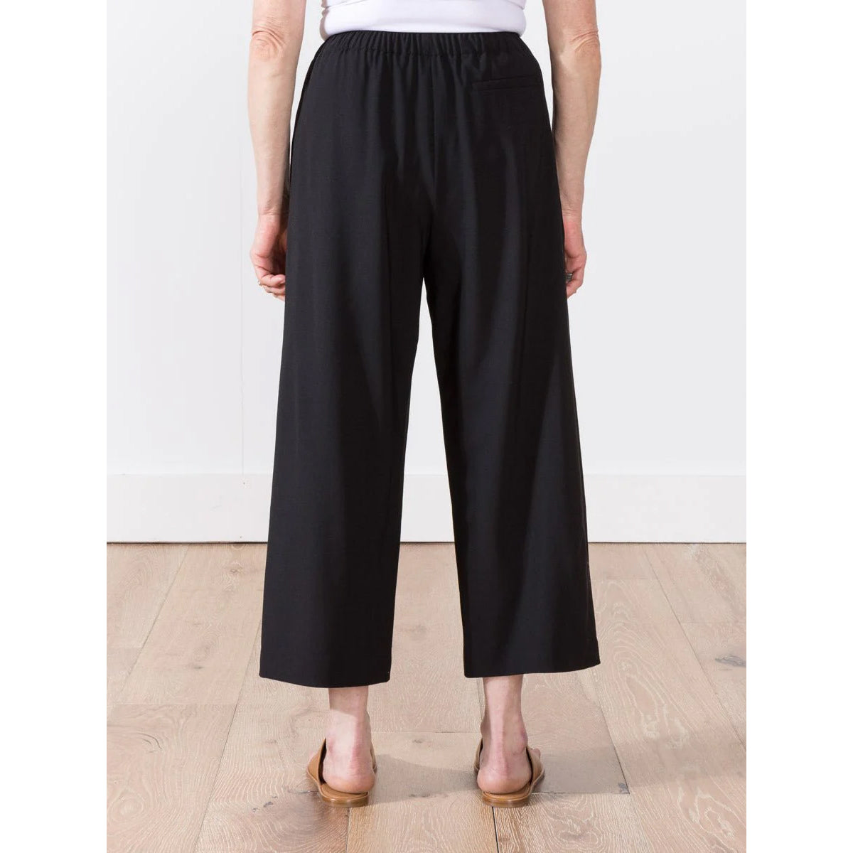 6397 Drawstring Waist Trousers in Black, size Medium