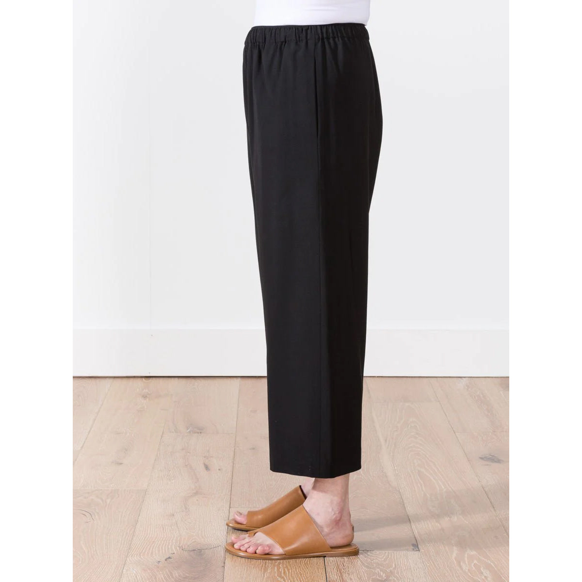 6397 Drawstring Waist Trousers in Black, size Medium