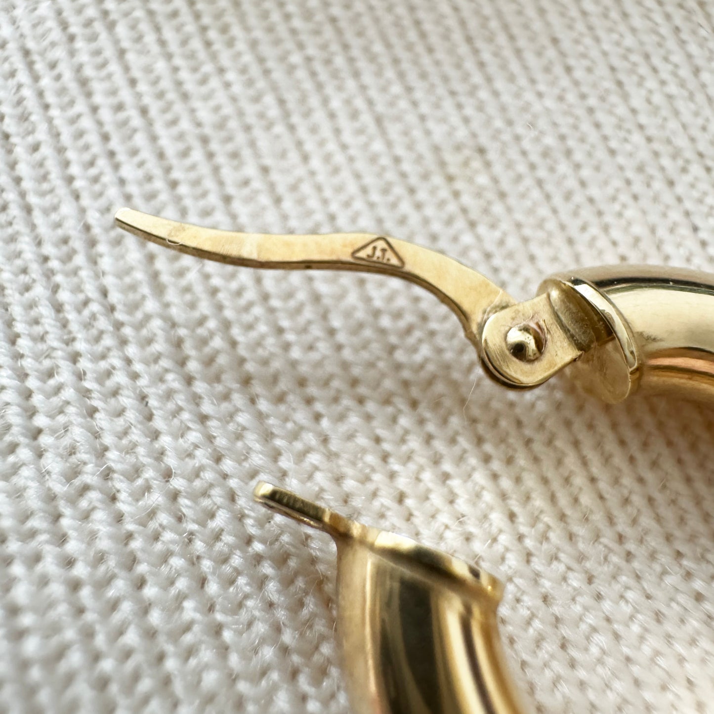 6 the Label 14K Little Gold Hoops