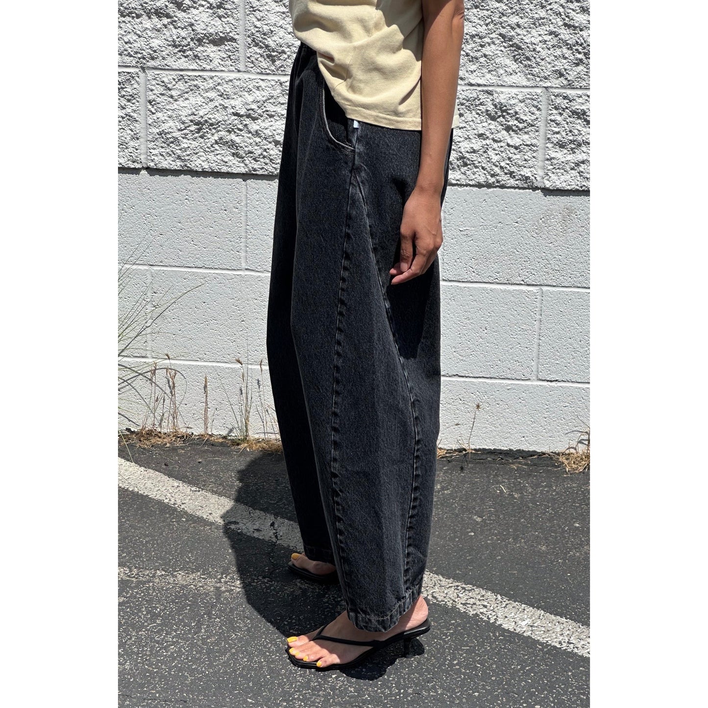 Le Bon Shoppe "Arc" Jeans in Black, size Small