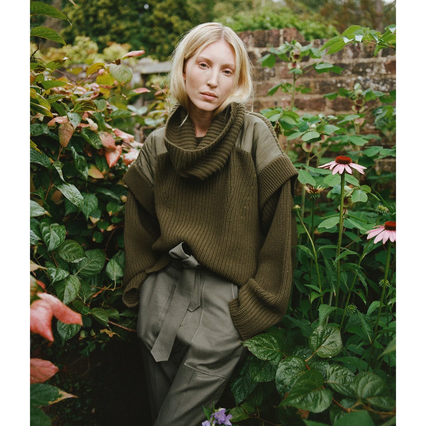 Marfa Stance Convertible Rib Crew Jumper in Olive Green, size Small