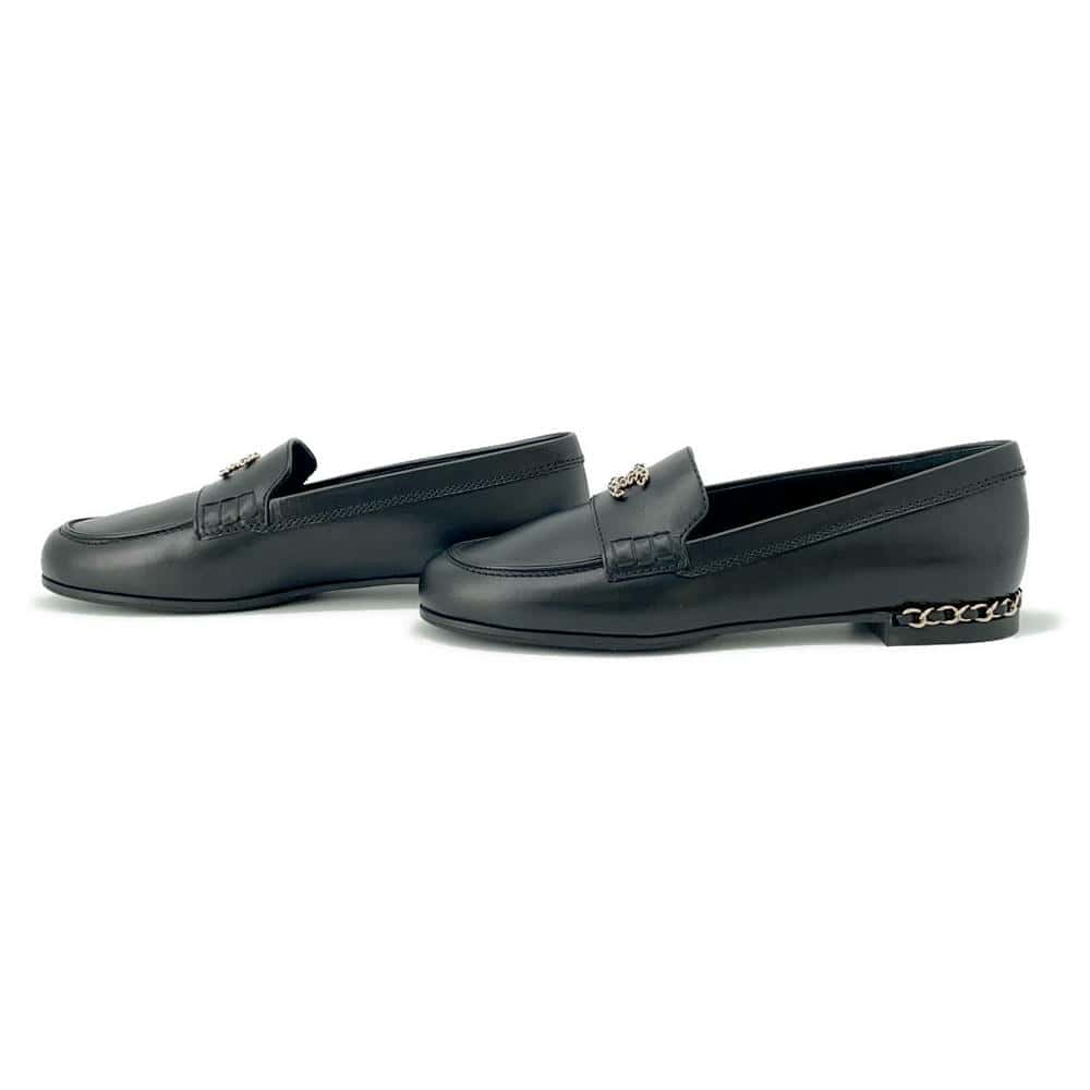 Chanel CC Chain Moccasin Loafers in Black, size 38