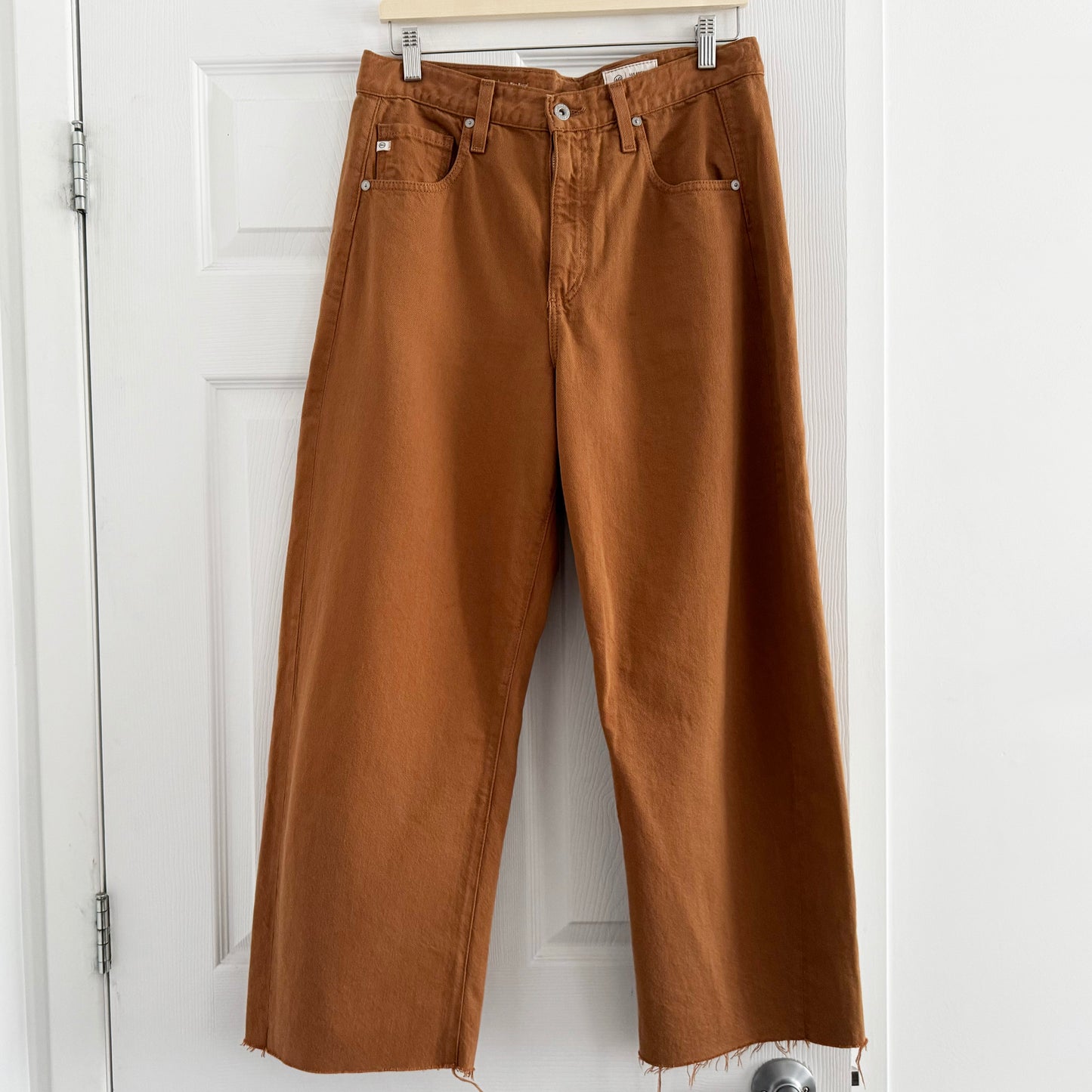 AG "Hattie Crop" Barrel Leg Jean in "Ginger", size 28