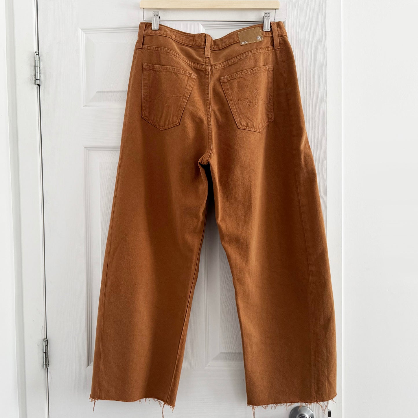 AG "Hattie Crop" Barrel Leg Jean in "Ginger", size 28